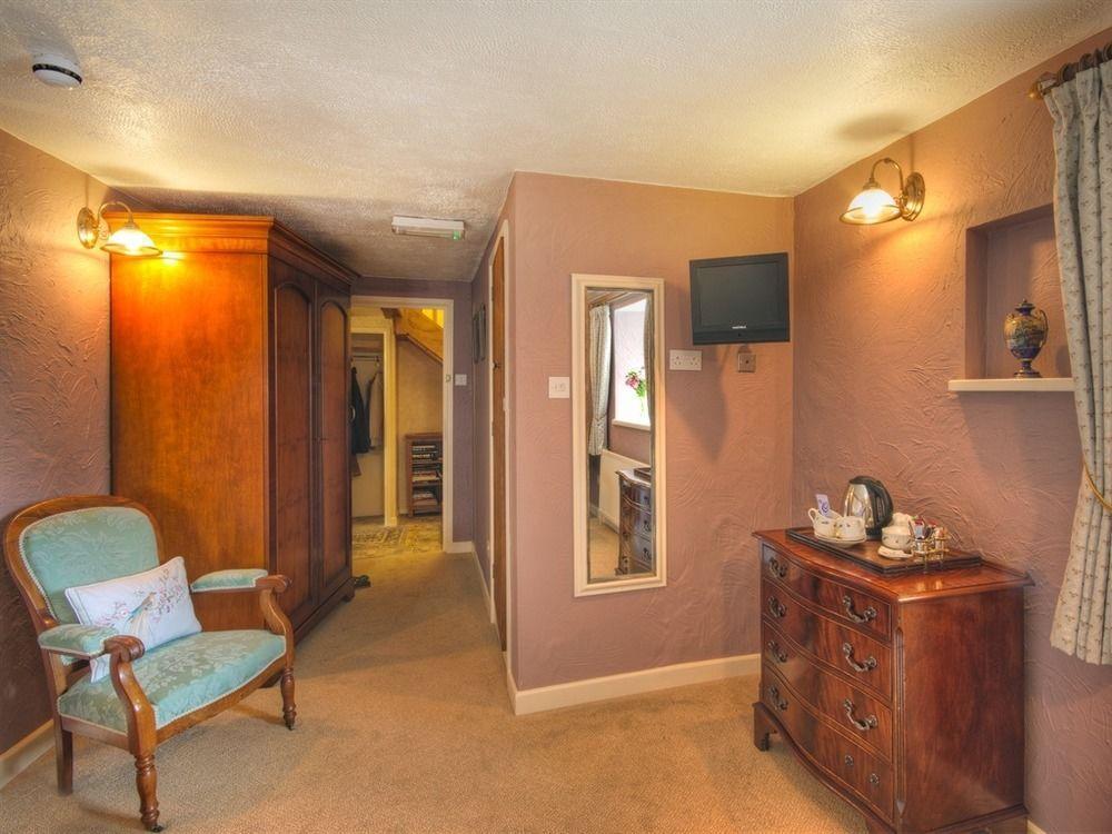 Tinhay Mill Hotel Lifton Екстериор снимка