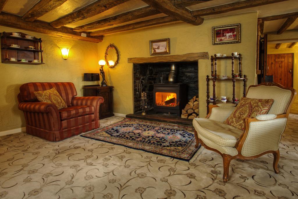 Tinhay Mill Hotel Lifton Екстериор снимка