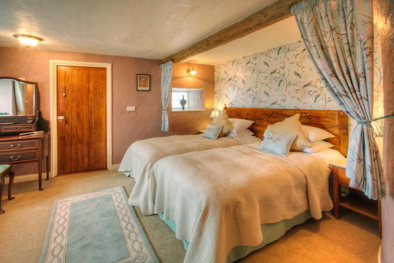 Tinhay Mill Hotel Lifton Екстериор снимка